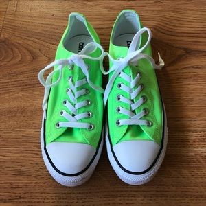 NEW Converse Bright Green Chuck Taylor All Star
